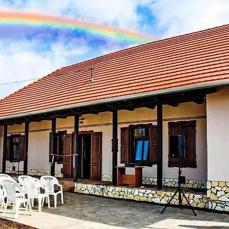 Tulipanos Vendeghaz Apartment Igrici